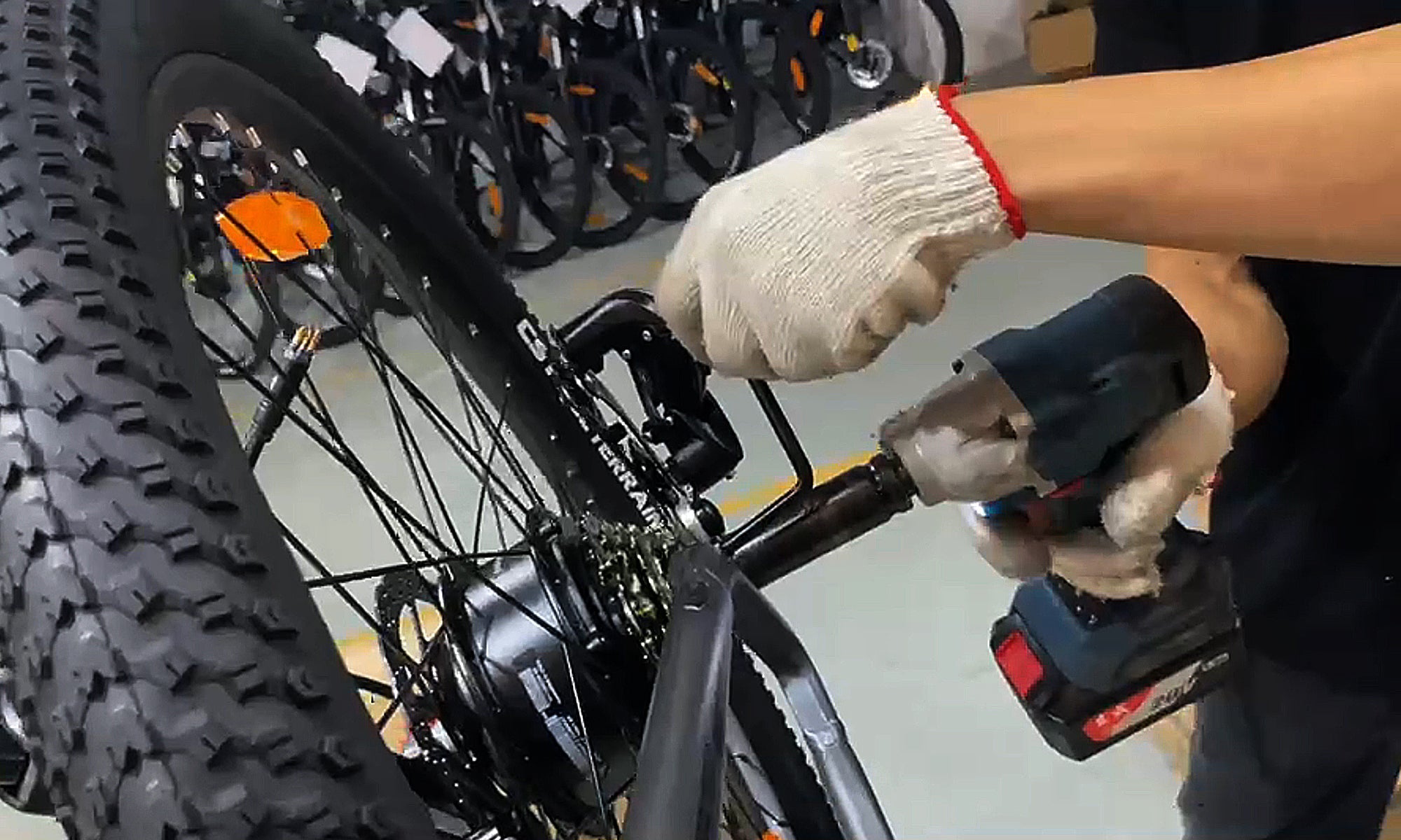 Maximale E-Bike Lebensdauer: So verlängerst du sie! - BodyweI EU