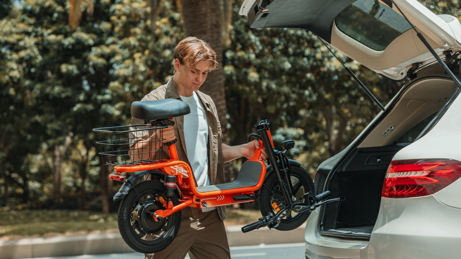 Lightweight Folding Pedelec for Small Spaces – BodyweI EU